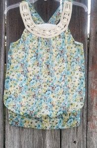 💙Blue and cream flower top💙